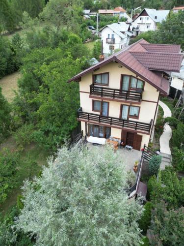 Casa Bunicii Comarnic in Komarnika
