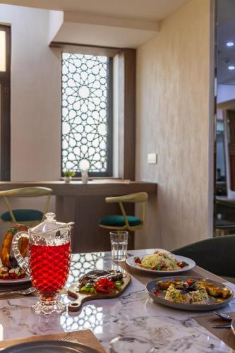 餐飲服務, Firdavsi Hotel in 杜尚貝