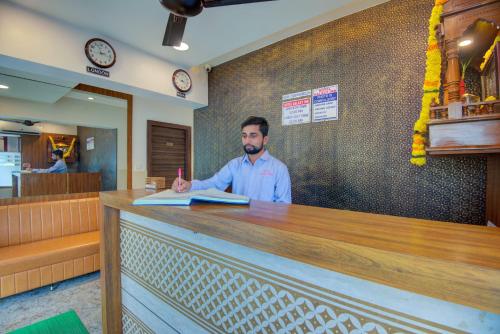 Hotel Galaxy Inn – Navi Mumbai, KY