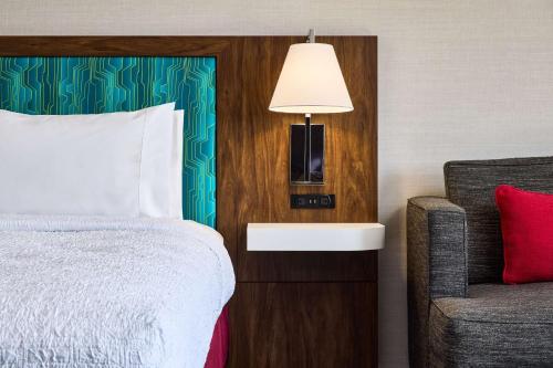 Hampton Inn Massillon - image 7