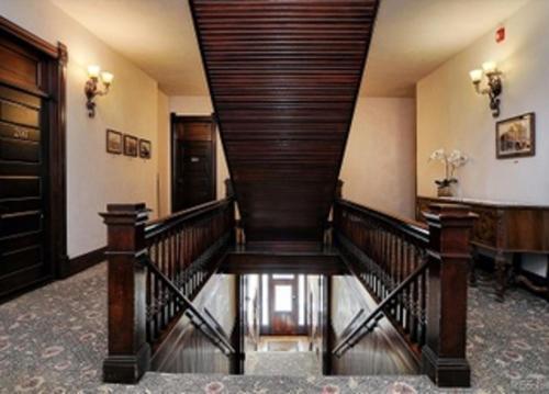 Cozy Condo In The Historic Palace Hotel, Downtown in Salida, USA