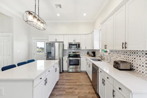 Historic 1918 Tampa Home with Modern Comforts & Charm home near Ybor Városi Állami Múzeum