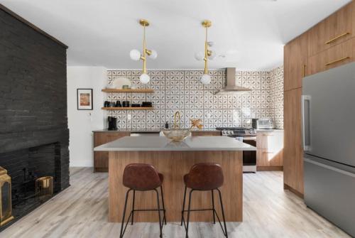 Historic 1st Floor Apartment in Central Warren in Warren, USA