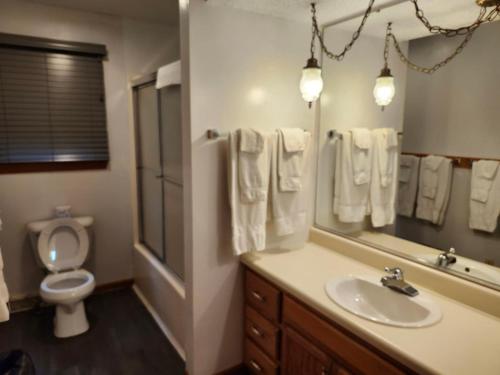 Montauk Lodge - image 6