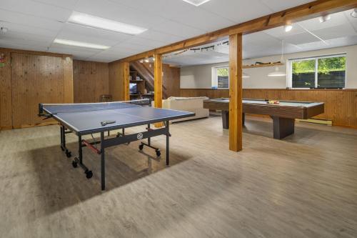 Peaceful Treman Park Home with Game Room in Ithaca, USA