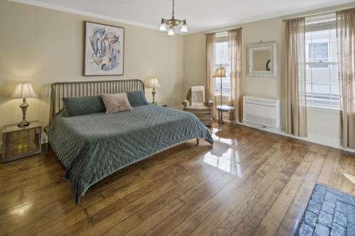 Historic DeWitt Park House with Yard in Downtown in Ithaca, USA