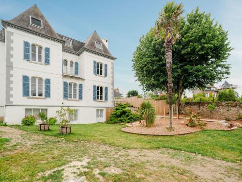 Villa Blanc Castel by Interhome gîte à louer Saint-Briac-sur-Mer