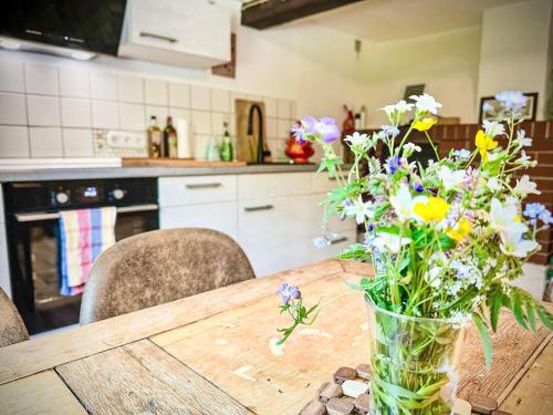 Holiday Home Das kleine Paradies von Kata by Interhome in Fladungen