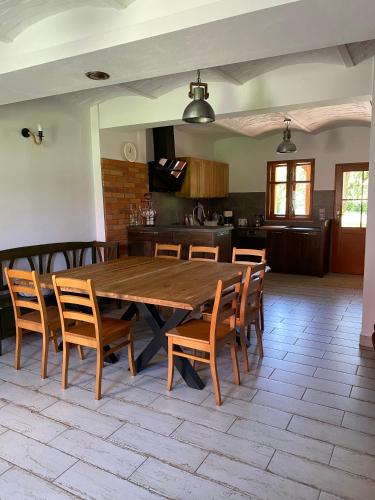 Koplietošanas atpūtas telpa ar TV, Agroturystyka Borów - pokoje (Agroturystyka Borow - pokoje) in Siodlkowice