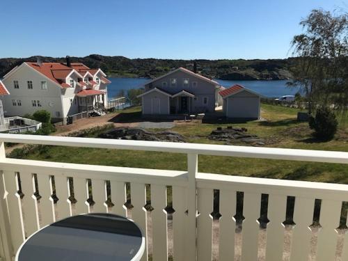 Mollösund, Orust nära havet med utsikt (Mollosund, Orust nara havet med utsikt) in Mollösund