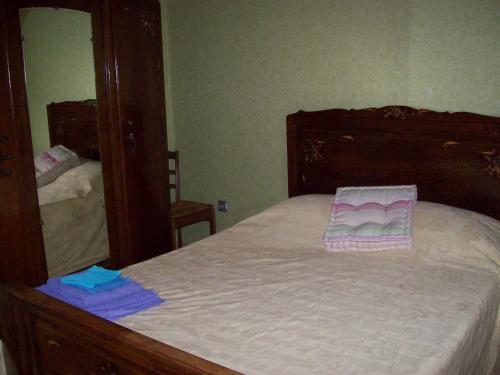 chambre d hotes les jonquilles in Cosges