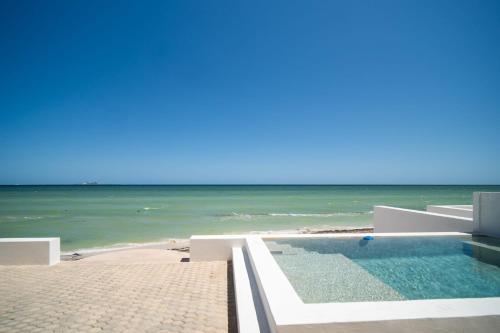 PENINSULA STAYS 4BR Beach House @ PROGRESO The Best Location in the Yucatan in Progreso, Mexico