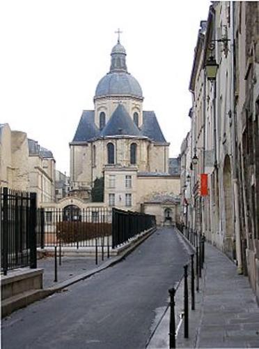 Lovely studio heart of Le Marais - image 8