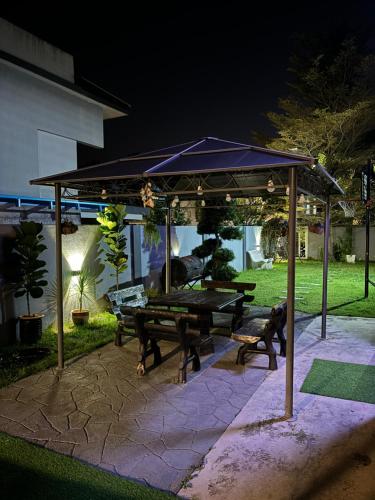 Anggerik Villa in Bemban