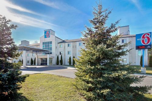 Motel 6-Peterborough, ON