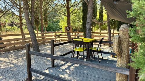 Superbe Roulotte de charme in Bagnols-en-Foret