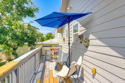 Cozy Galveston Apartment with Private Beach Pass! in Galveston, USA