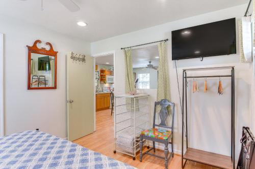 Cozy Galveston Apartment with Private Balcony! - image 2