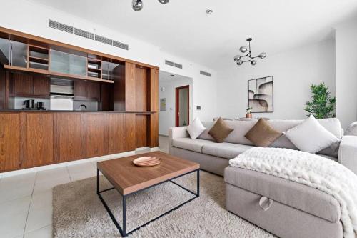 Spacious 1 BR Apartment Near, Dubaï (photo 2)