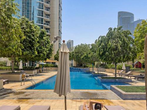 Spacious 1 BR Apartment Near, Dubaï (photo 8)