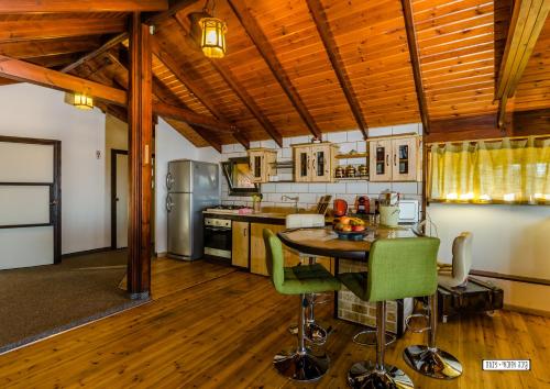 Facilities, Beautiful Lake View Wooden House in Tiberias