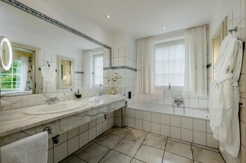 Romantik Hotel Hof zur Linde - image 4