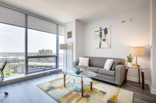 Private Apt with Gym & Pool - ASW-16K Private Apt with Gym & Pool - ASW-16K