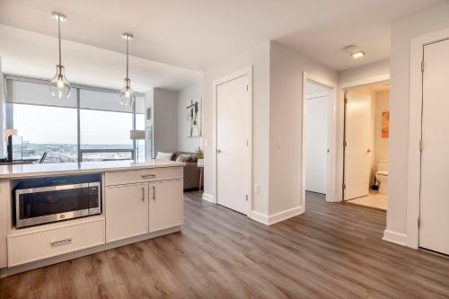 Private Apt with Gym & Pool - ASW-16K in Stamford, USA