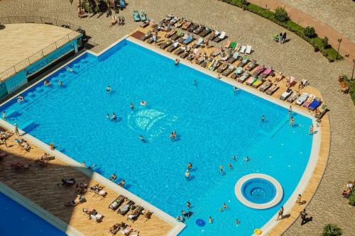 ROION Batumi Glamorous studio with sea view E1409 - Tap to explore photos