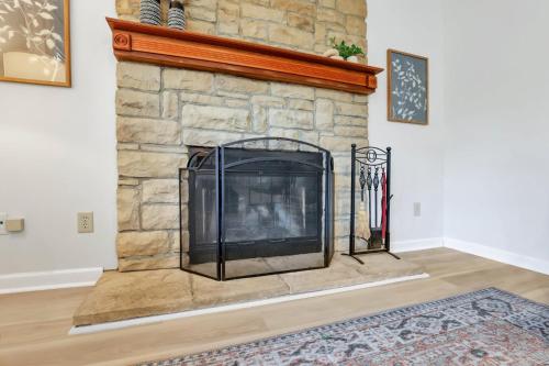 Gahanna Dreaming - 5Br 2 Ba INTEL in Strawberry Farms