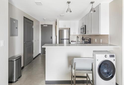 Tower on Tenth Apartments by Barsala in Birmingham, USA