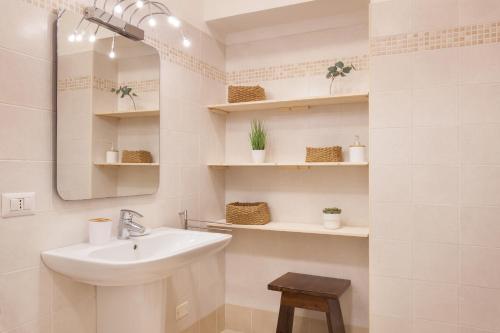 One-Bedroom Apartment image 10