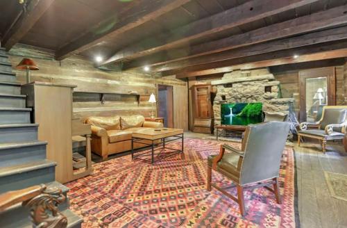 The City Cabin - Unique and Historic in Columbus, USA