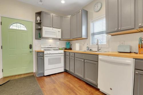 The City Cottage - Unique and Cozy in Franklinton