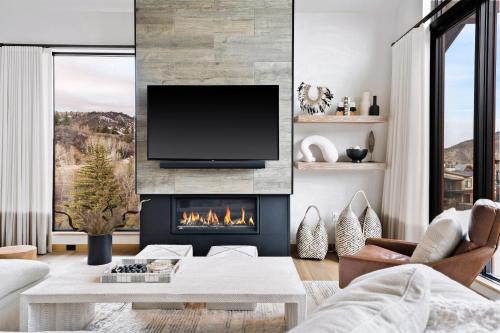 Riverfront Lodge, Unit 307 - Tap to explore photos