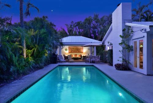 Key West Private Pool Garden Villa - 2 Blocks from Beach in Key West, USA