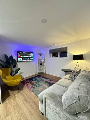Stylish & Modern 2 Bedroom Suite, Реджайна (фото 7)