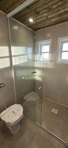 Suite with Hot Tub image 5