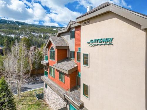 4 Bedroom Condo At Gateway Lodge Near Mountain House Base in Keystone, USA