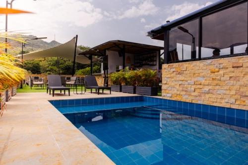 Bassein, Central Suites by H&R in Villeta