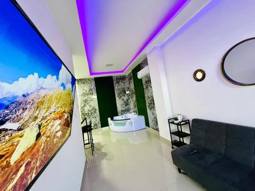 One-Bedroom Apartment image 5