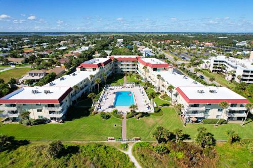 Oceanfront Paradise at Spanish Trace and Extras in Coquina Gables, USA