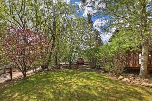 Bear Mountain Log Lodge in Big Bear Lake, USA