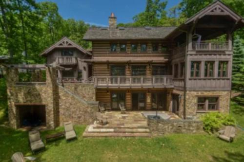 Peaceful Paradise in Swanton, USA