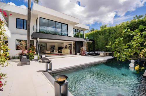 Sleek Grand Villa in Beverly Hills in Los Angeles, USA