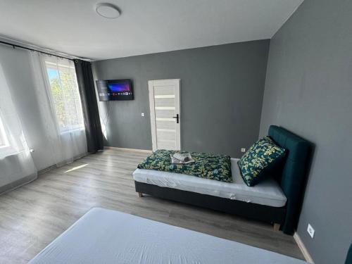 2 twin beds
