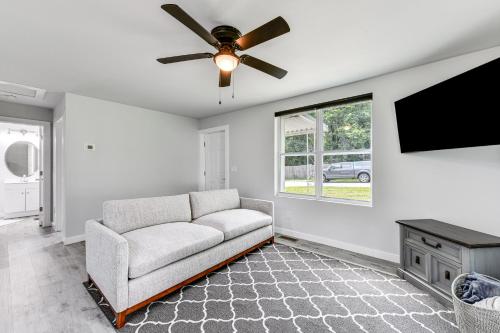 Lakegoers Retreat in Huntersville about 7 Mi to Water in Huntersville, USA