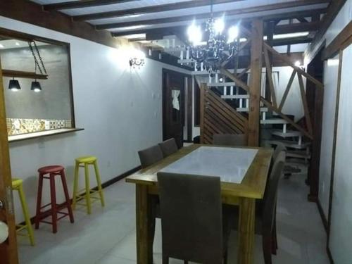 5 bedrooms, 10 beds