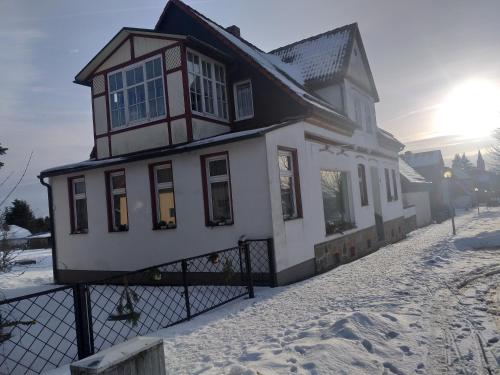 Ferienwohnung Sonnenschein mit kleinem Bauernhof in Thale, Deutschland