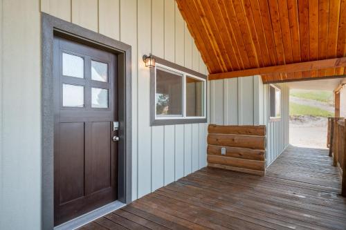 Charming Log Cabin Mountain Views, Philipsburg in Philipsburg (MT)